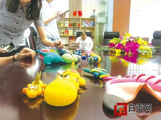 “恐龙研学游 彩灯璀璨夜”精品线路推荐一：自贡盐龙灯研学游(图3)