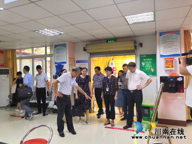 泸州市创建办实地调研龙马潭区小市街道杜家街社区(图3)