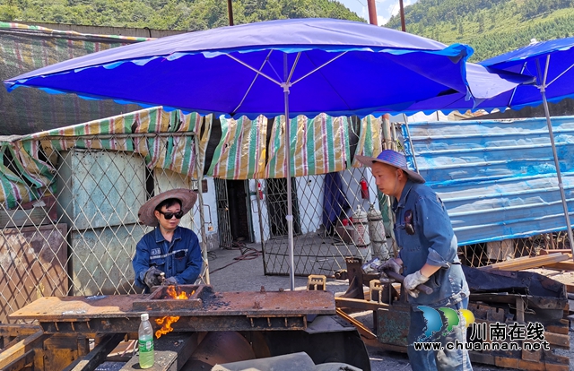 川煤芙蓉威鑫煤业工会为职工防暑谋“凉策”(图1)