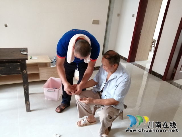 内江经开区靖民镇双雁社区开展养老服务进社区活动(图2)