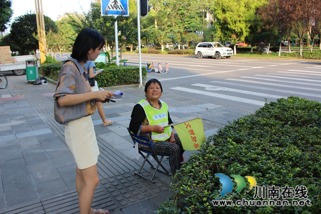 泸县玉蟾街道督查文明劝导活动开展情况