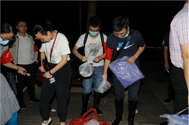 图说|龙马潭区：闻“汛”而动，彻夜坚守(图1)