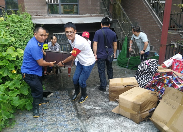 图说|龙马潭区：闻“汛”而动，彻夜坚守(图10)