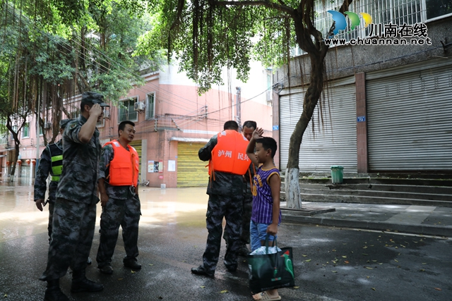 龙马潭：迅速部署 坚守一线 全力迎战洪峰(图5)