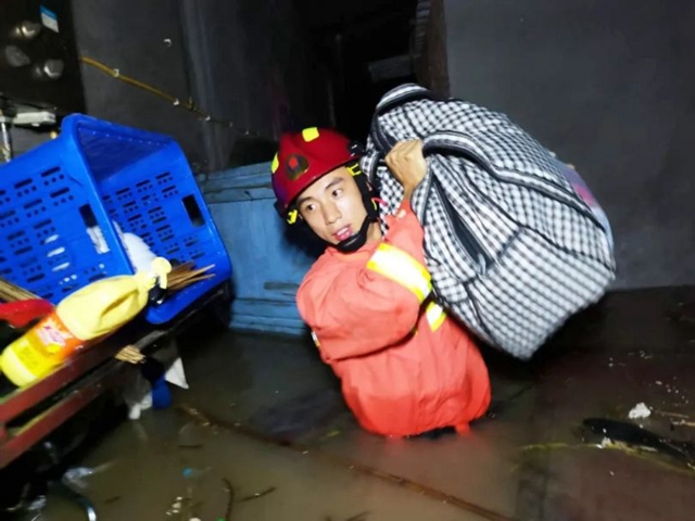 紧急转移52098人 泸州积极应对“8.19”长江洪峰过境(图8)