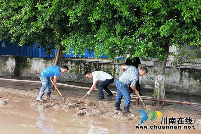 合江县司法局：党员干部众志成城抗洪抢险