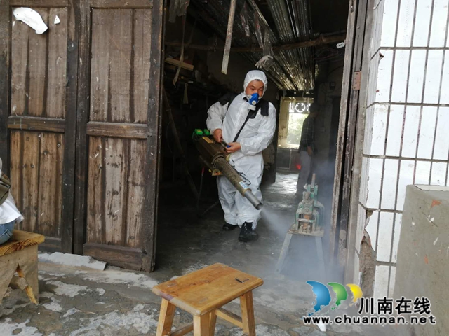 洪水退却，消毒跟上！泸县龙城救援队连续奋战在抗洪一线(图4)