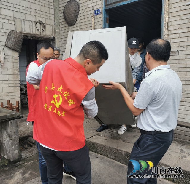 泸县太伏镇：筑牢防汛抗洪的“红色堤坝”(图2)