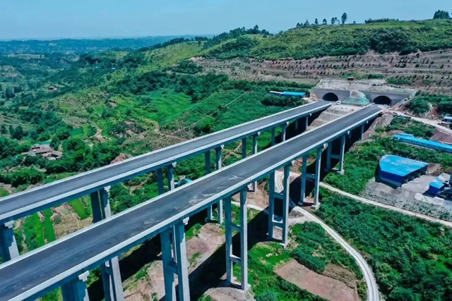 成宜高速累计完成投资176.66亿元(图3) 成宜高速累计完成投资176.66亿元(图3)