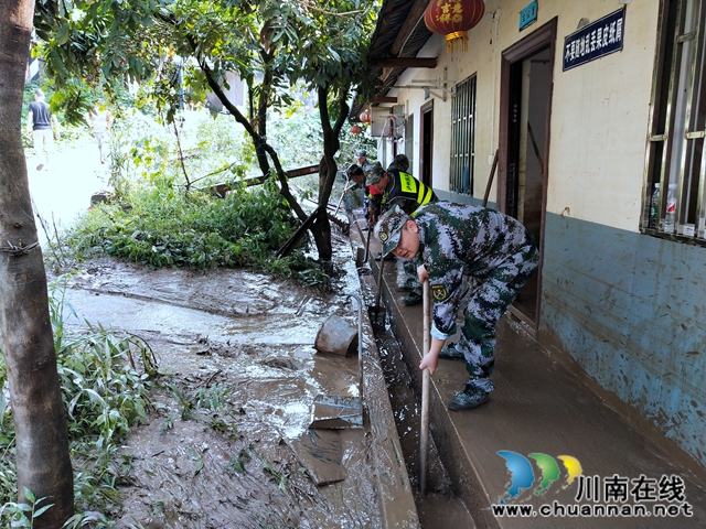 泸县太伏镇：洪水退去，他们留下一幅幅彩色风景！(图6)