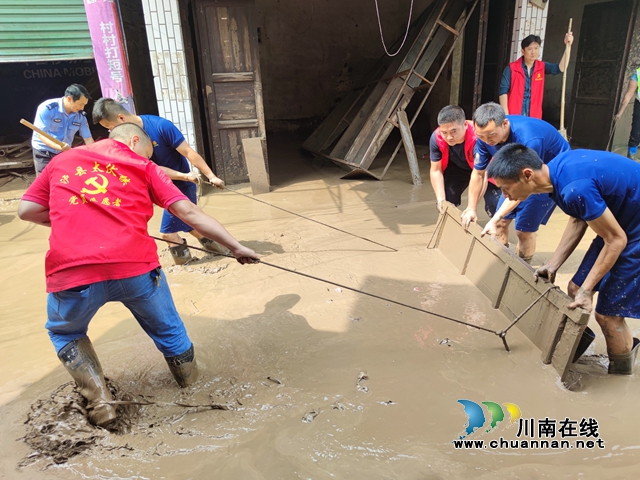 泸县太伏镇：洪水退去，他们留下一幅幅彩色风景！(图22)