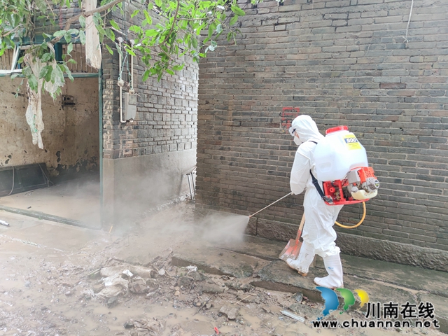 泸县太伏镇：连续作战 清淤在行动(图6)