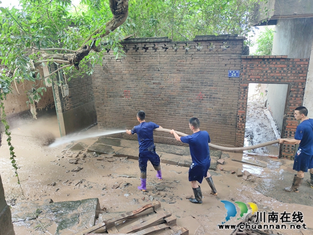 泸县太伏镇：连续作战 清淤在行动(图8)