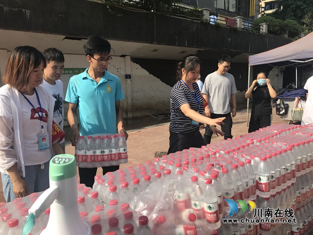 应对“洪水猛兽”，江阳区北城街道网格员防汛时刻在行动！