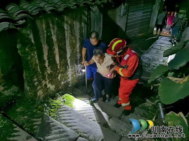 泸县太伏镇：人民至上 筑牢防洪抢险坚固防线(图5)