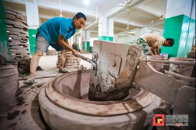 你知道吗?在自贡这个镇,“藏”有年产值4亿的产业(图4) 你知道吗?在自贡这个镇,“藏”有年产值4亿的产业(图4)