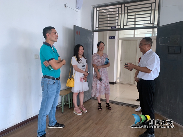 泸县教育和体育局到泸县建校龙城校区开展开学前检查工作(图1)