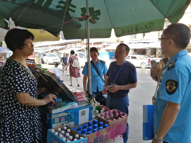 文明城市迎复检 泸州市场监管人全力备战!(图5) 文明城市迎复检 泸州市场监管人全力备战!(图5)