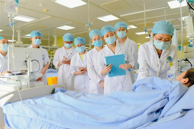 【风雨70载·辉煌忠山】借台呼吸机就从鬼门关救回一条生命，你们很牛！(图6)