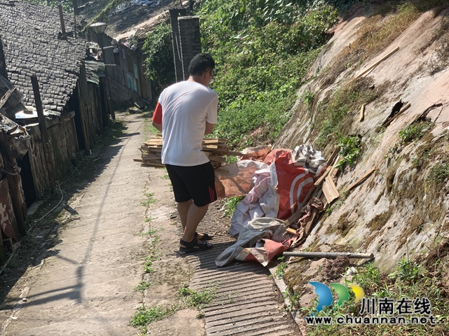 龙马潭区小市司法所为全国文明城市建设添砖加瓦(图2)