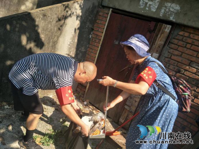 龙马潭区红星街道:文明建设你我他 党员志愿齐“出发”(图2) 龙马潭区红星街道:文明建设你我他 党员志愿齐“出发”(图2)