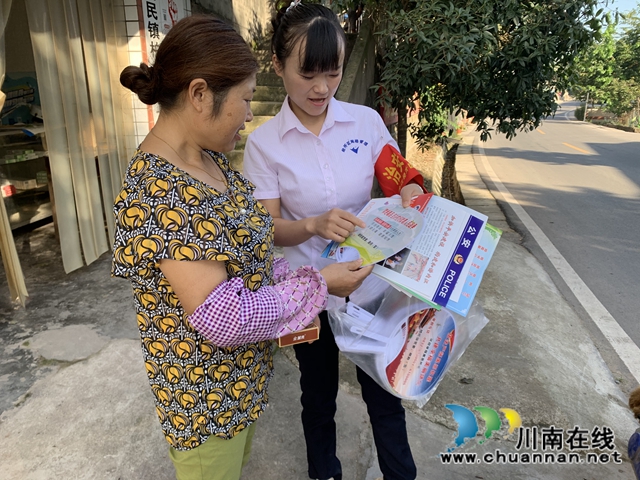 内江经开区靖民镇凉风社区：网格员进村入户开展“有黑扫黑，无黑除恶，无恶治乱”(图3)