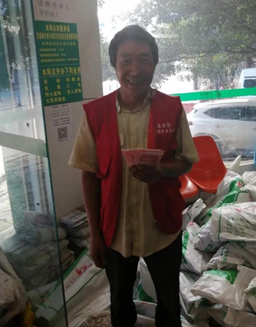 一封倡议书发出后,马鹿村的核桃火了!(图2) 一封倡议书发出后,马鹿村的核桃火了!(图2)