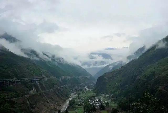 一封倡议书发出后,马鹿村的核桃火了!(图3) 一封倡议书发出后,马鹿村的核桃火了!(图3)