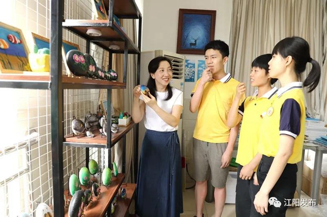 四川唯一！与钟南山一起，江阳教师肖敏获评“全国教书育人楷模”(图7)