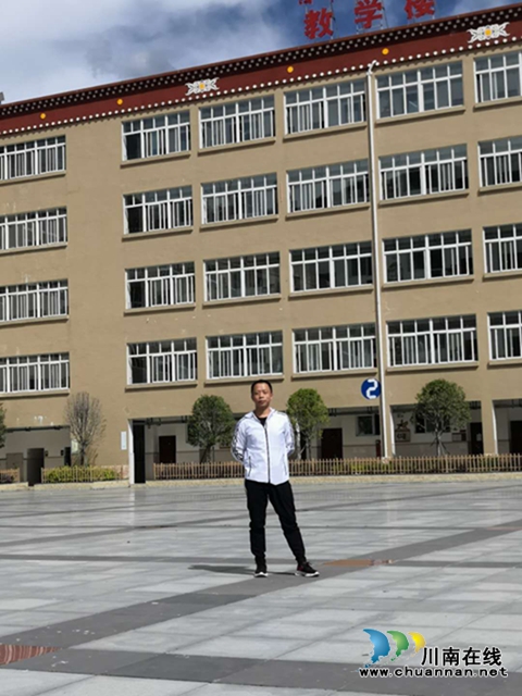 宜宾长宁教师援藏支教：让格桑花在雪域高原傲然绽放(图1)