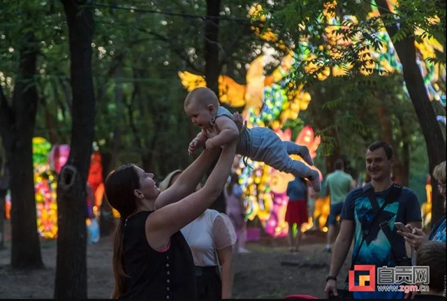 灯城自贡，靠什么点亮全球“朋友圈”？(图5)