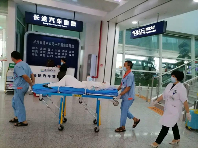 西藏——泸州，一场跨越海拔3千多米的生命转运(图3)