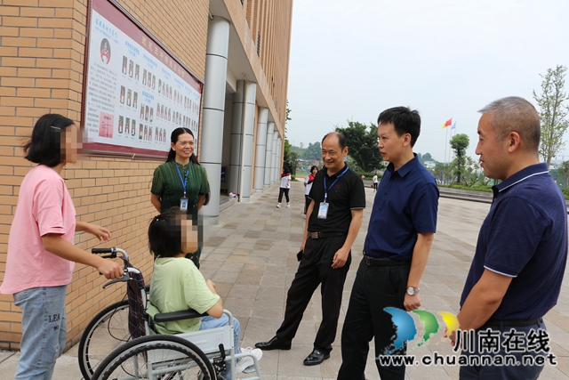 王坤到叙永三中检查开学工作(图3)