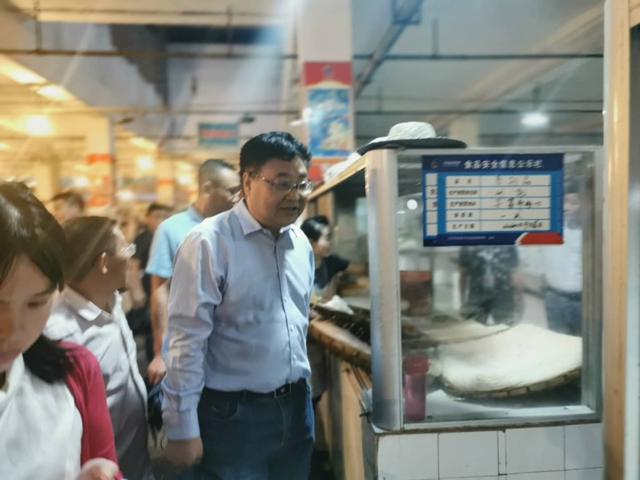 全力保“金牌”，泸州市场监管人周末无休！(图1)