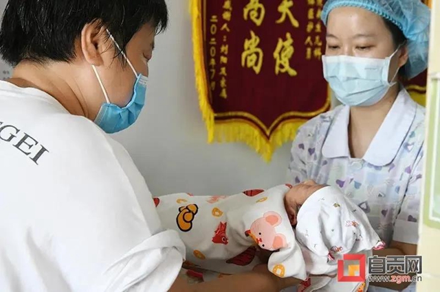 自贡首例龙凤胎试管婴儿诞生！(图3)