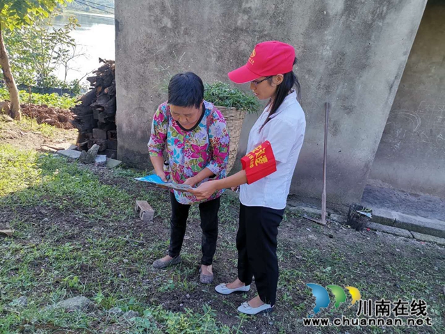 内江经开区靖民镇石坝村开展城乡居民医疗保险宣传工作(图2)