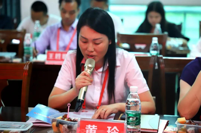 教师节,泸州福欣医院为泸二外全体教师献上一份特殊礼物!(图4) 教师节,泸州福欣医院为泸二外全体教师献上一份特殊礼物!(图4)