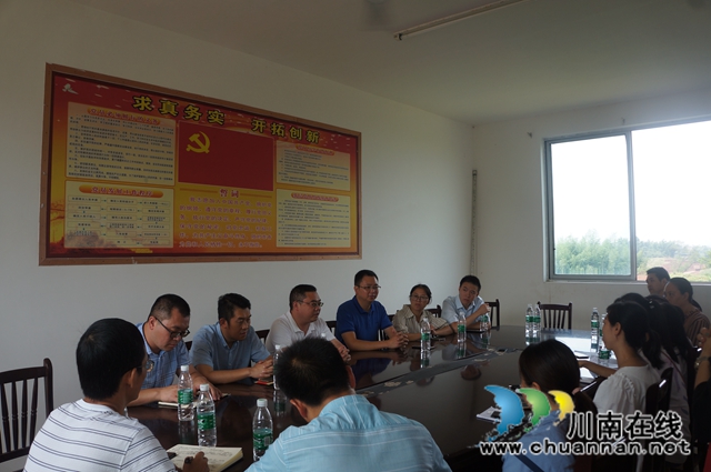 李盛春率队到泸县立石镇开展教师节慰问活动