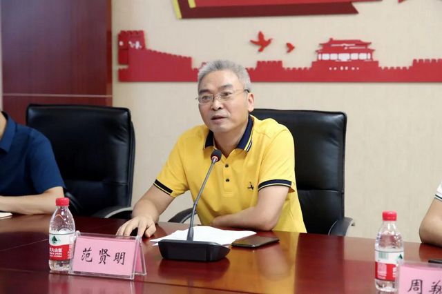 西南医科大学到泸州市人医调研指导并签订协议(图3)