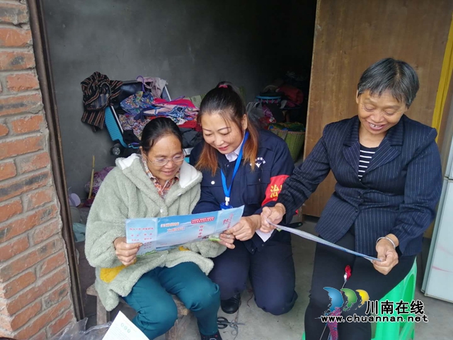 内江经开区靖民镇石马村：创建文明城市，网格员在行动
