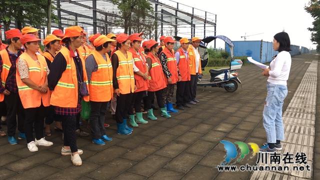 泸县综合行政执法局召开环卫安全培训会  推进环卫作业安全(图3)