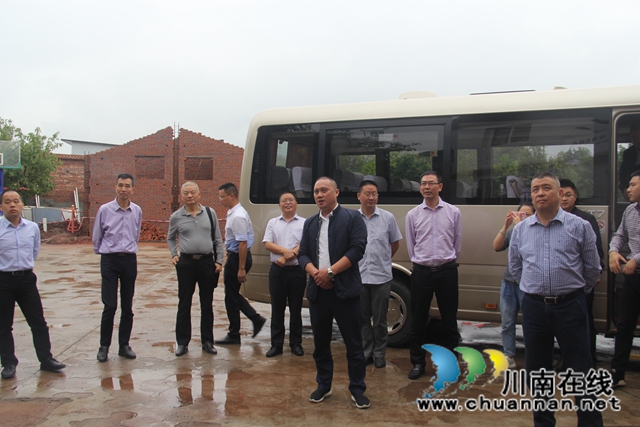 李镇率队到泸县云龙镇指导“有事来协商”阵地建设工作