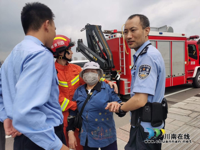 两人在泸州国窖大桥上轻生！一人已跳入江中，一人被当场救下！(图3)