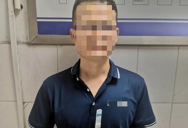 泸州男子不服交警处理结果，将处罚决定书撕成渣渣……(图5)