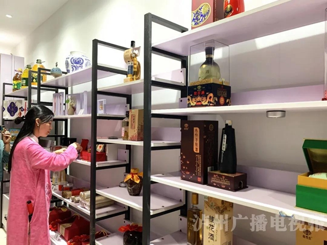 美滋滋!泸州肥儿粉/肖鸭子/麻辣鸡/毕阿婆…在一家店就能买到!(图7) 美滋滋!泸州肥儿粉/肖鸭子/麻辣鸡/毕阿婆…在一家店就能买到!(图7)