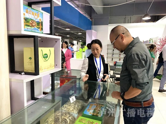 美滋滋!泸州肥儿粉/肖鸭子/麻辣鸡/毕阿婆…在一家店就能买到!(图8) 美滋滋!泸州肥儿粉/肖鸭子/麻辣鸡/毕阿婆…在一家店就能买到!(图8)