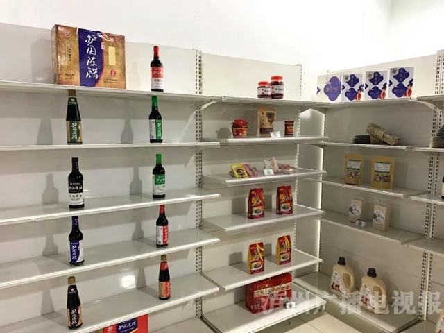 美滋滋!泸州肥儿粉/肖鸭子/麻辣鸡/毕阿婆…在一家店就能买到!(图9) 美滋滋!泸州肥儿粉/肖鸭子/麻辣鸡/毕阿婆…在一家店就能买到!(图9)