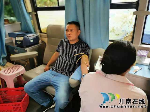 龙马潭区红星街道开展无偿献血活动