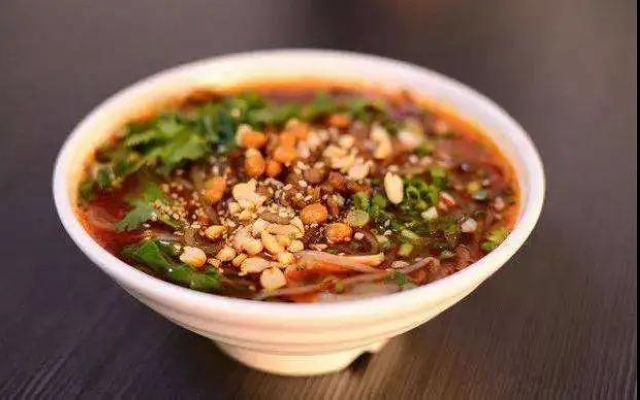 【美食养生】央视推荐的泸州美食——叙永豆汤面(图2)