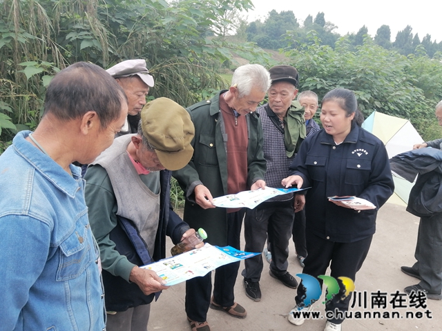 内江经开区靖民镇双塘村：捂紧“钱袋子”，积极开展防诈骗宣传